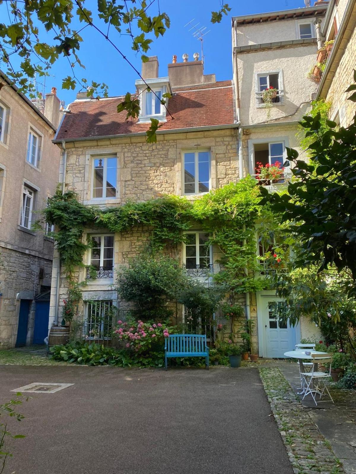 Besancon: Charmant Duplex Au Pied De La Citadelle Экстерьер фото