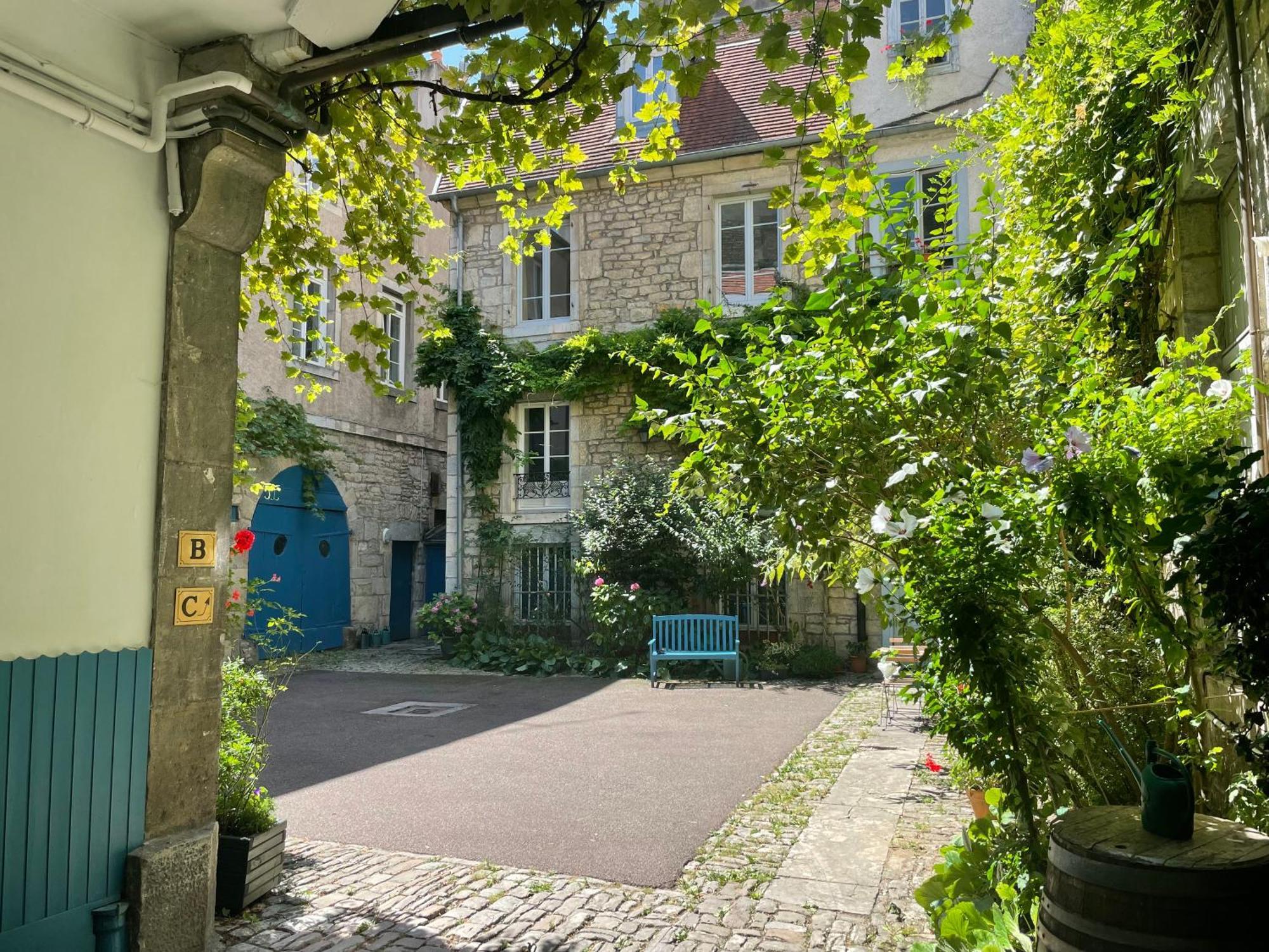 Besancon: Charmant Duplex Au Pied De La Citadelle Экстерьер фото